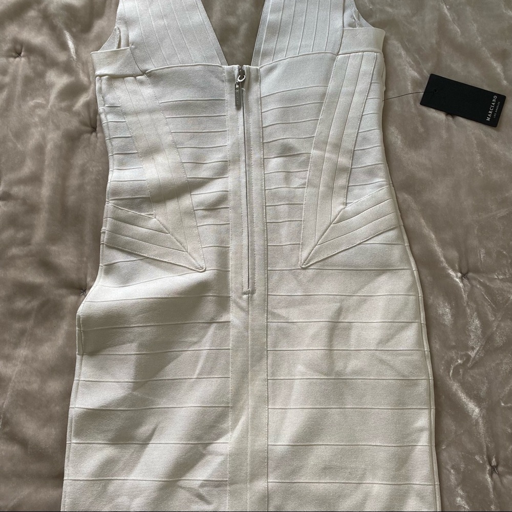 NWT Marciano Bridget Bandage Dress in Macadamia plunge v-neck back zip medium - Picture 9 of 16